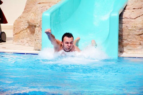 The best water parks in Malaga - Yellow Car